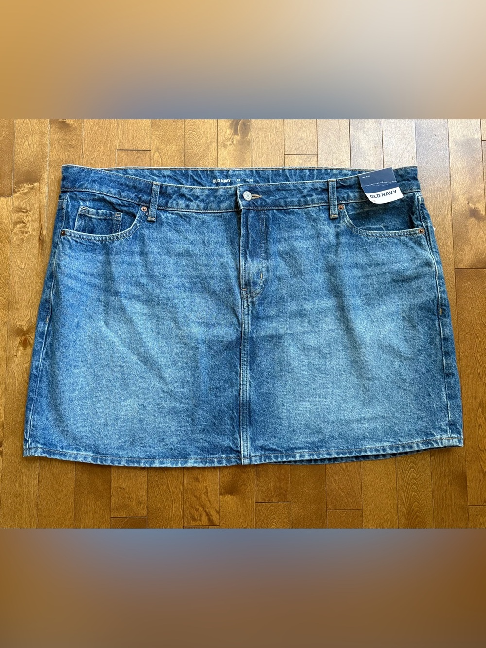 Old Navy Mid-Rise Denim Skirt - Size 22 NWT